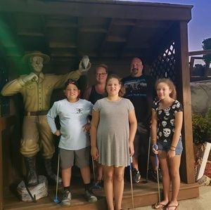 Meet your Posher, Chris